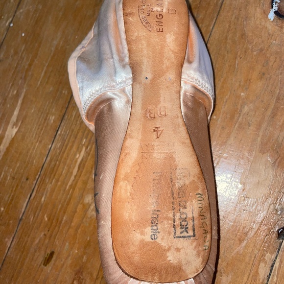 Signed National Ballet of Canada Ballet Slipper - Picture 2 of 2